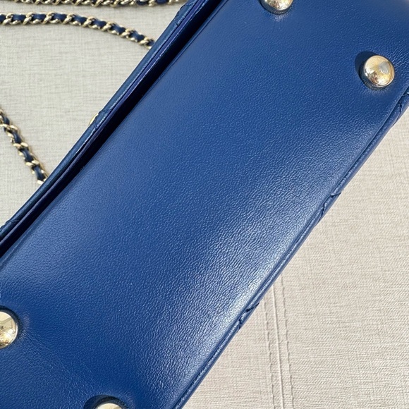 CHANEL Blue Quilted Top Handle Flap Bag GHW - Picture 8 of 16